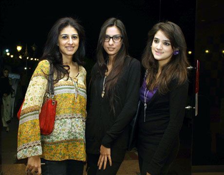 Amna, Nooray and Sana at V Lawn 2011 Exhibition