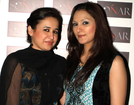 Red Carpet of Sonar Jewels "Mughal Collection"