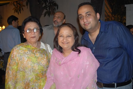 mrs. naqvi, nishat mazhar & aamir