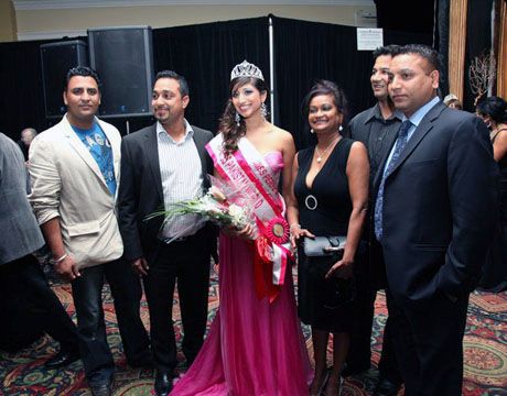 Mrs. Pakistan World 2010 wins Mrs. United Nations 2010