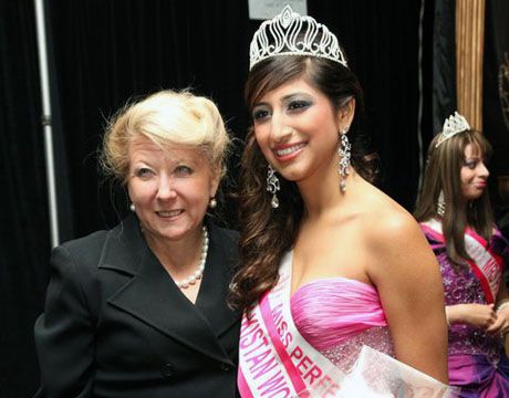 Mrs. Pakistan World 2010 wins Mrs. United Nations 2010