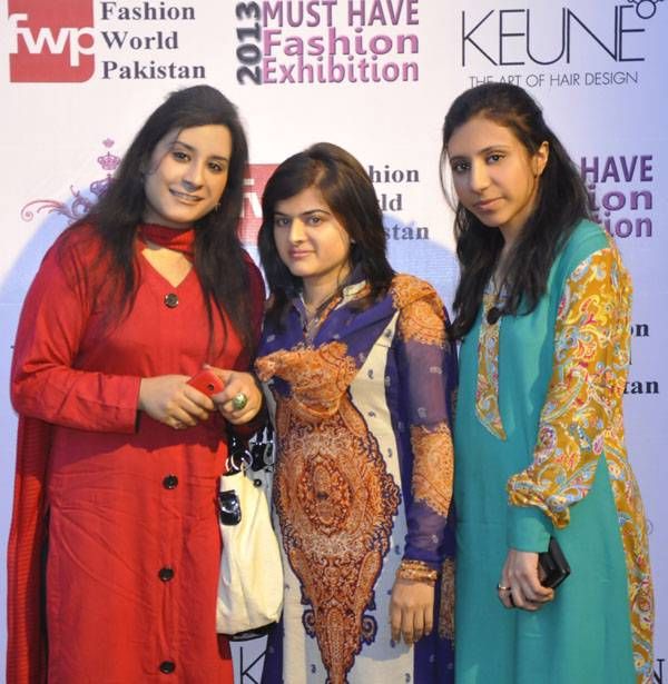 Fashion Exhibition Engulfs Spring Hues In Islamabad