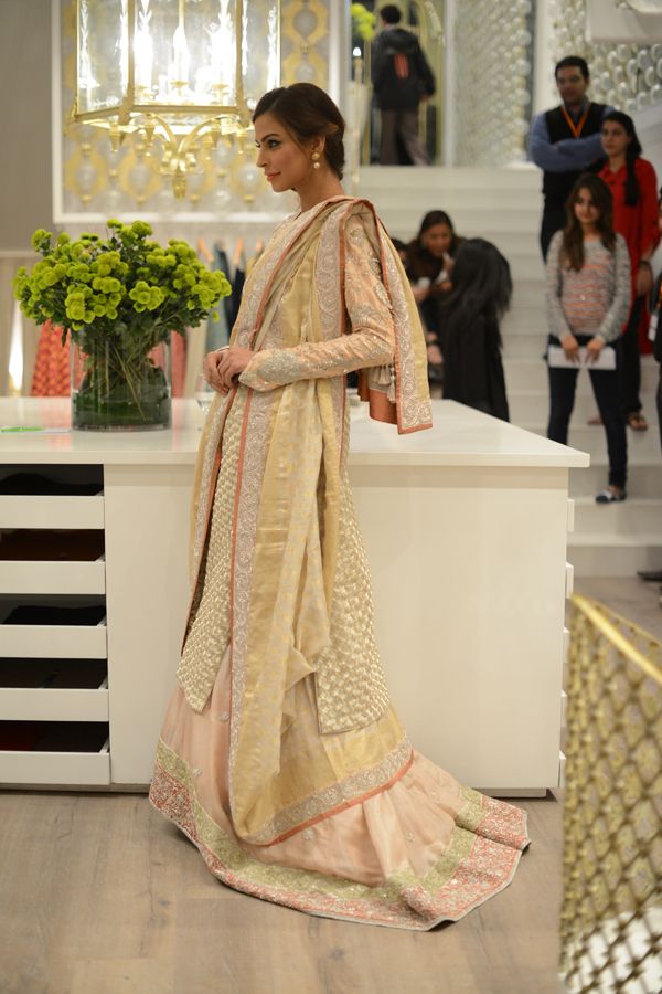 Nida Azwer's Hand Embroidered Shawls Exhibition, Lahore
