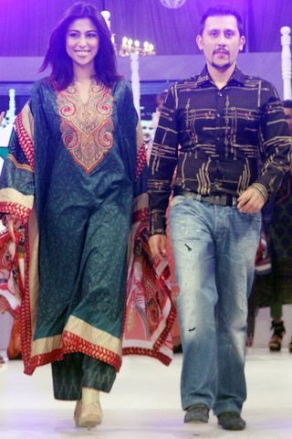 JJ Valaya & Five Star Textile Launch Breathtaking Debut Lawn Collection