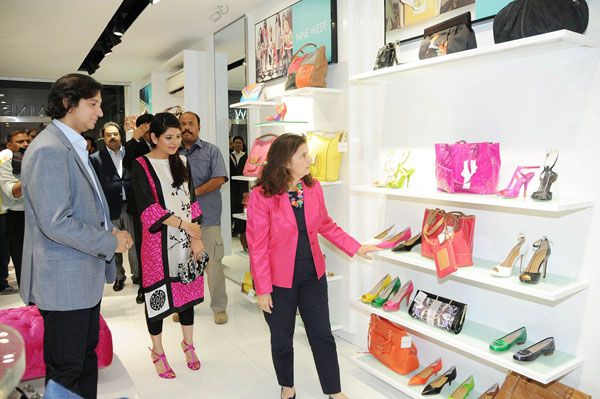 Nine West Kicks Off with A Colorful Fashion Presentation