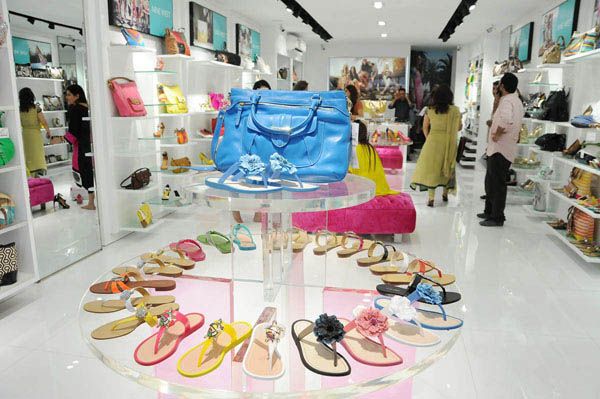 Nine West Kicks Off with A Colorful Fashion Presentation