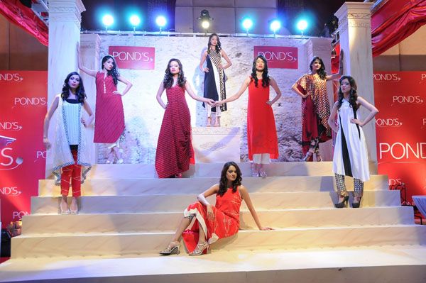 Pond's Reveal Lounge at Fashion Pakistan Week 4