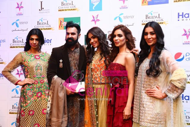 Red Carpet of TBCW 2015 Lahore Event Photos