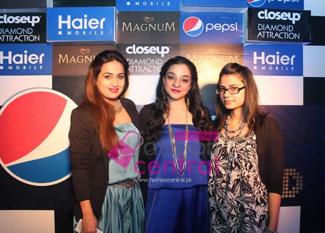 Sumaryrah Khan, Mandana Zaidi & Alina Naghman