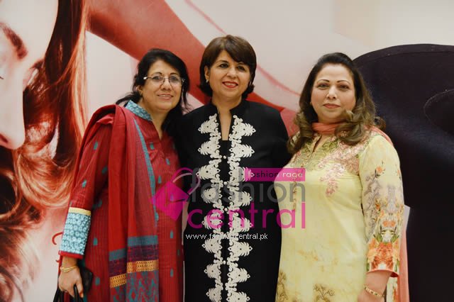 Yasmeen, Naila Bhimji & Zarina