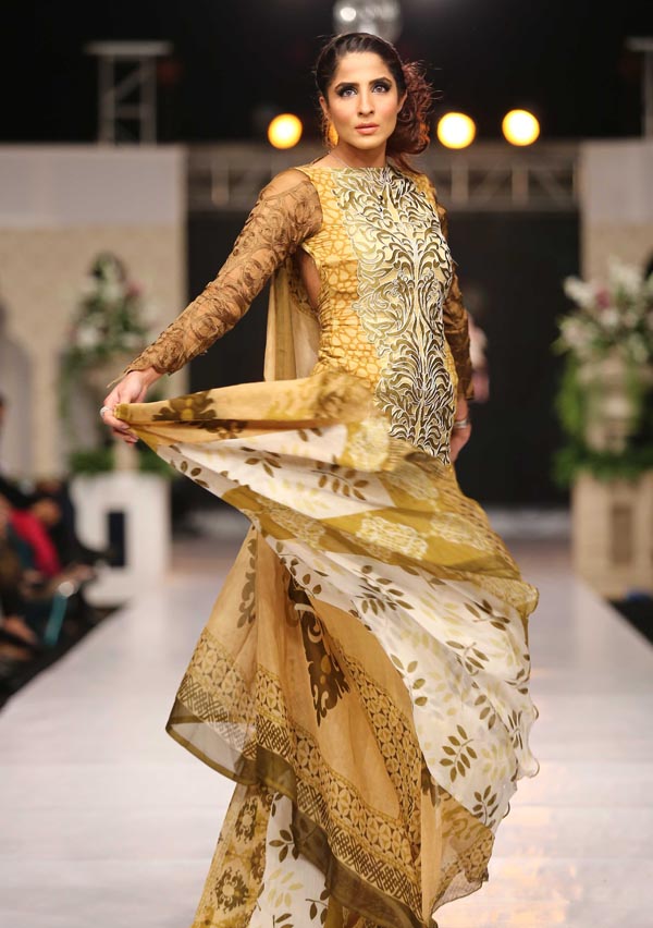 Pakistani Model at Nofil Siddiqui Launch 2014