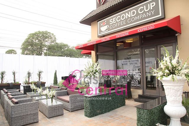 Decor at Second Cup Gulberg