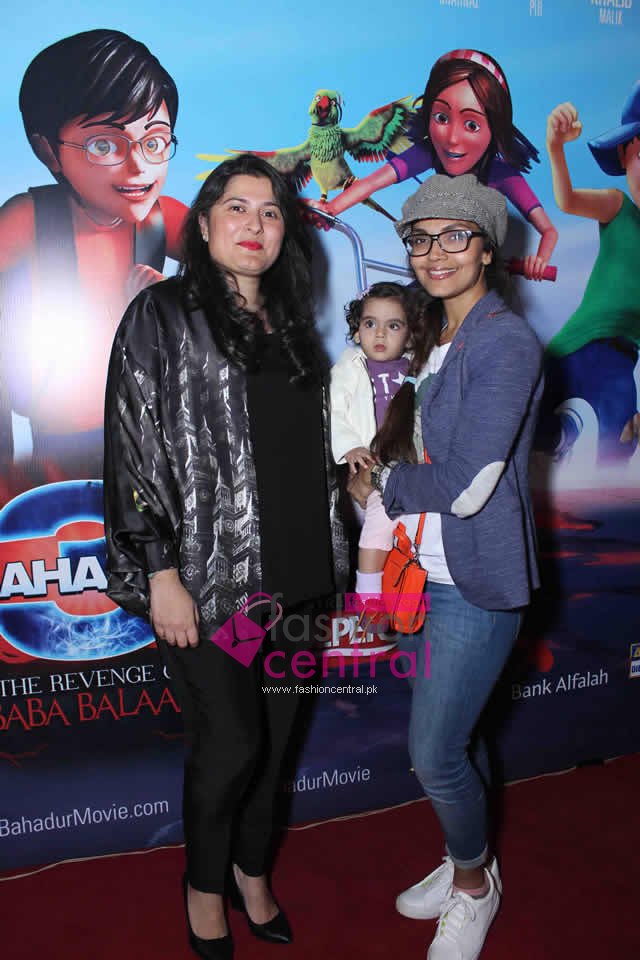 Sharmeen Obaid Chinoy with Aiman Sheikh and her daughter