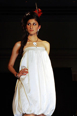 Bushra's Jewelry collection in Colors of Pakistan 2009