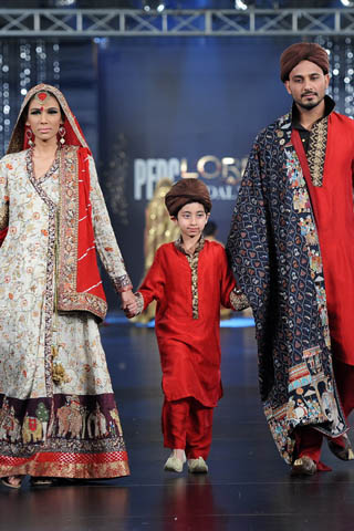 Nida Azwer Collection at PFDC L'Oreal Paris Bridal Week 2011