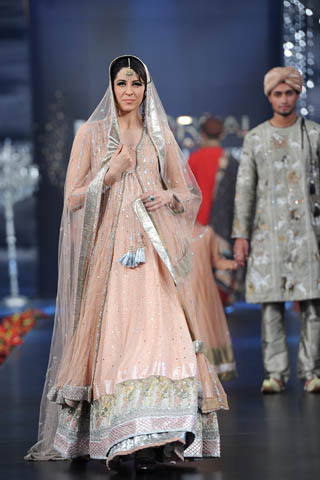 Nida Azwer Collection at PFDC L'Oreal Paris Bridal Week 2011