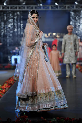 Nida Azwer Collection at PFDC L'Oreal Paris Bridal Week 2011