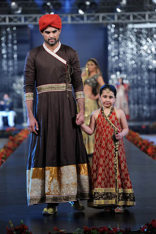 Nida Azwer Collection at PFDC L'Oreal Paris Bridal Week 2011