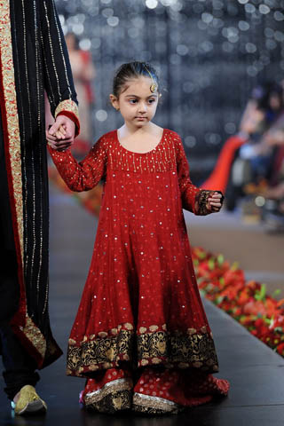 Nida Azwer Collection at PFDC L'Oreal Paris Bridal Week 2011 - Day 4