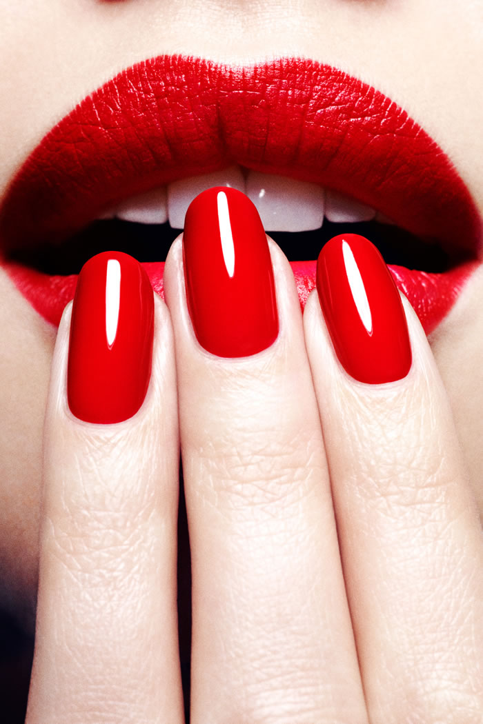 5 Everyday Mistakes That Are Harming Your Nails